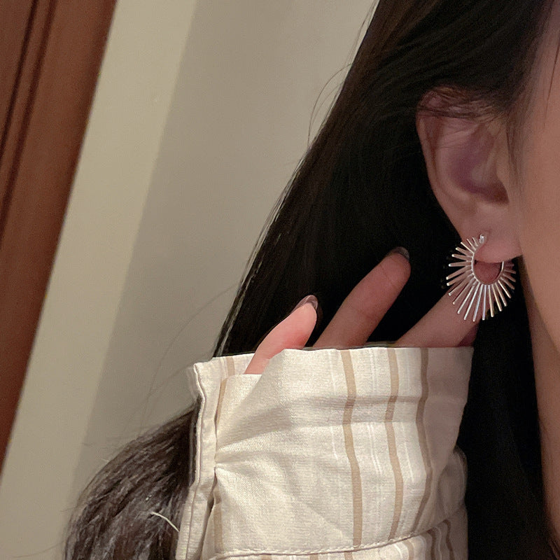 S925 Sterling Silver Fashionable Geometric Layered Fan-Shaped Ear Clips