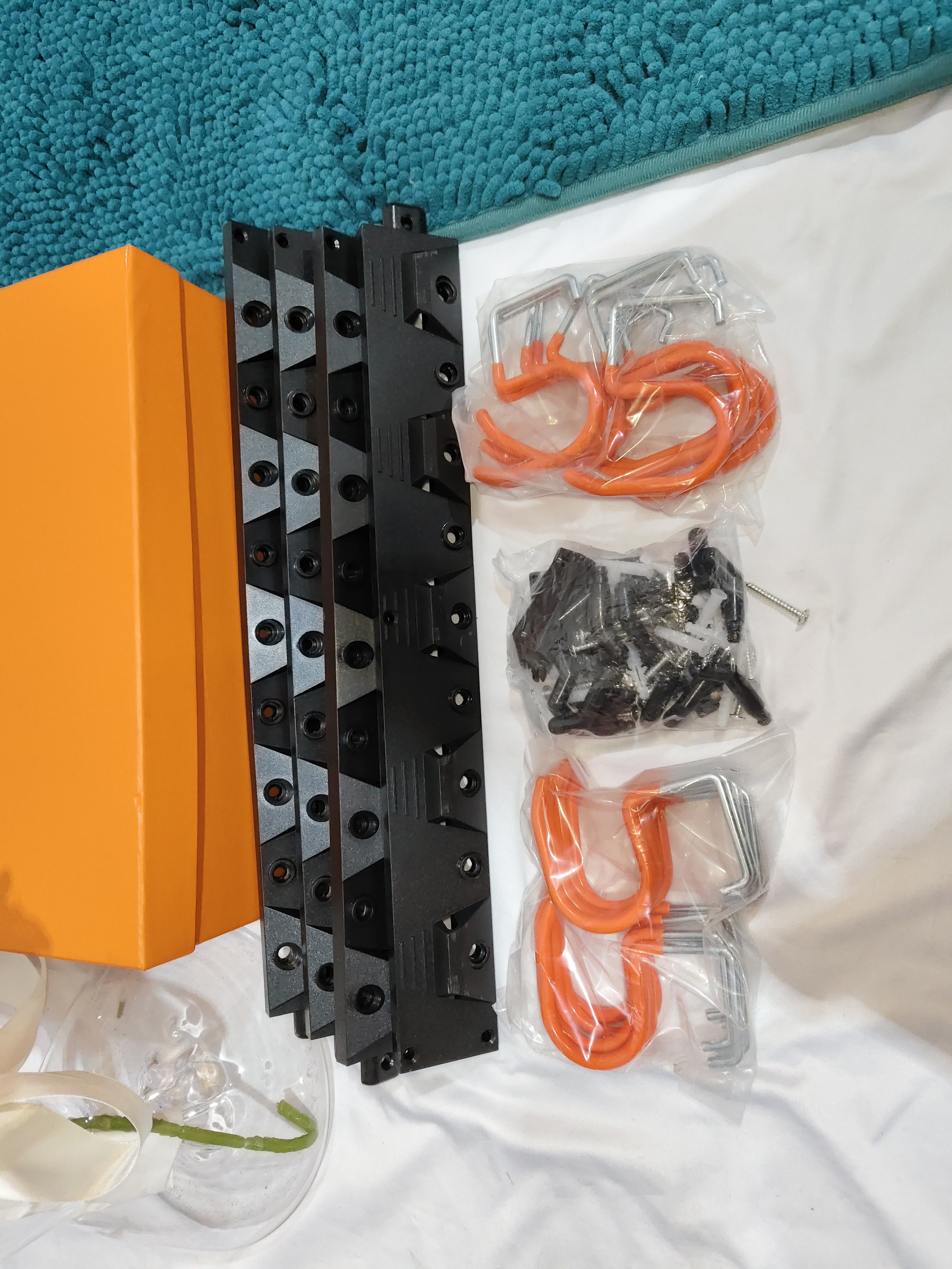 Organisateur d'Outils Mural Robuste en Métal - Support 5 Crochets et Vis Incluses