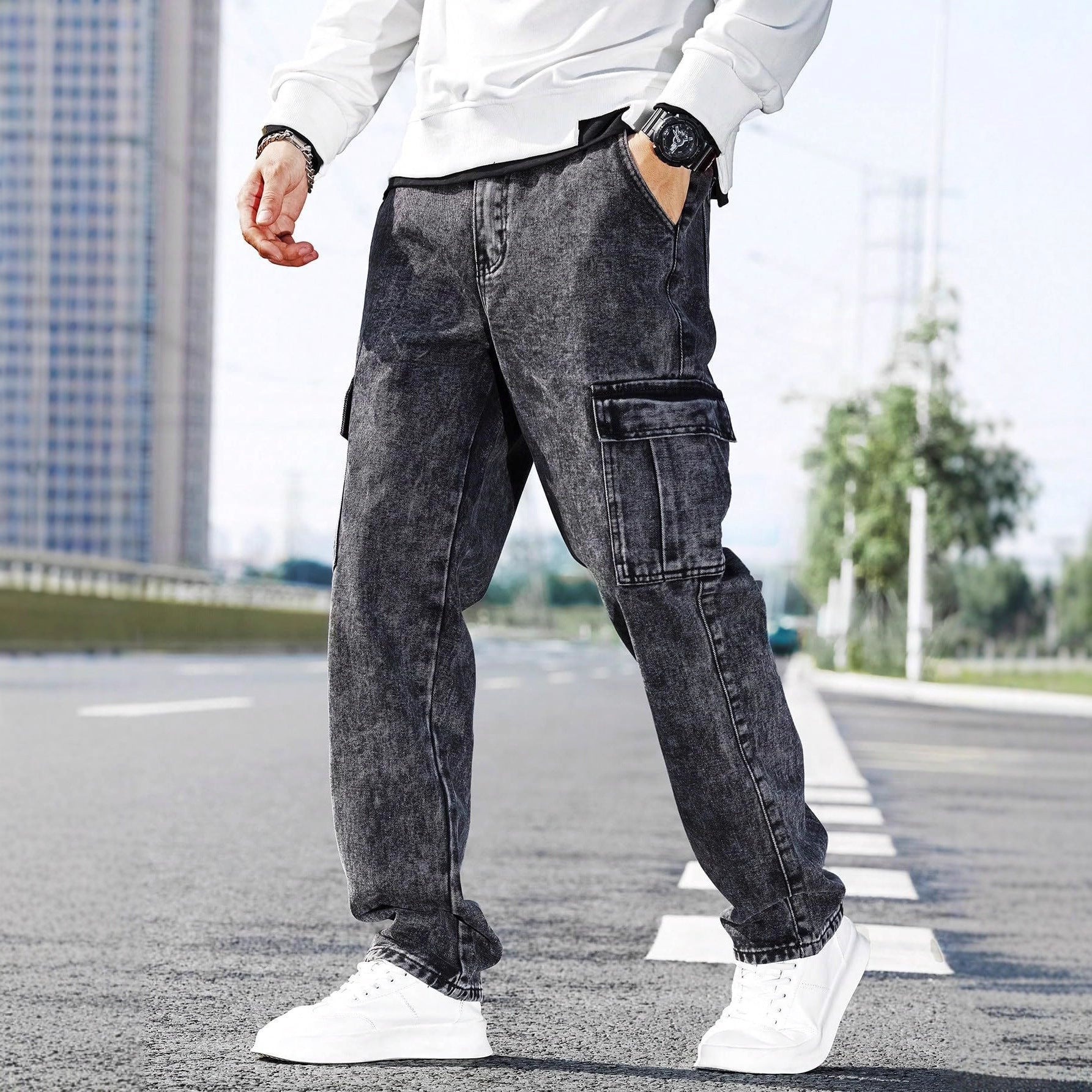 Loose-fit Multi-pocket Fashionable Street-style Men's Workwear Denim Jeans